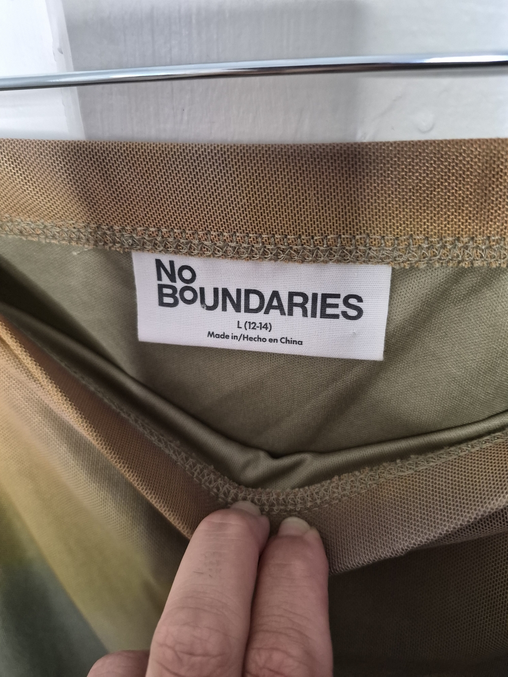 No Boundaries Olive Gradient Maxi Skirt Size Large - Picture 2 of 4
